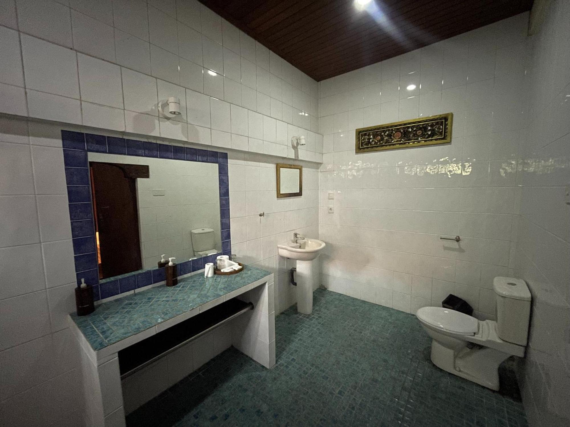 Hotel Graha Madesimon Ketewel Exteriér fotografie