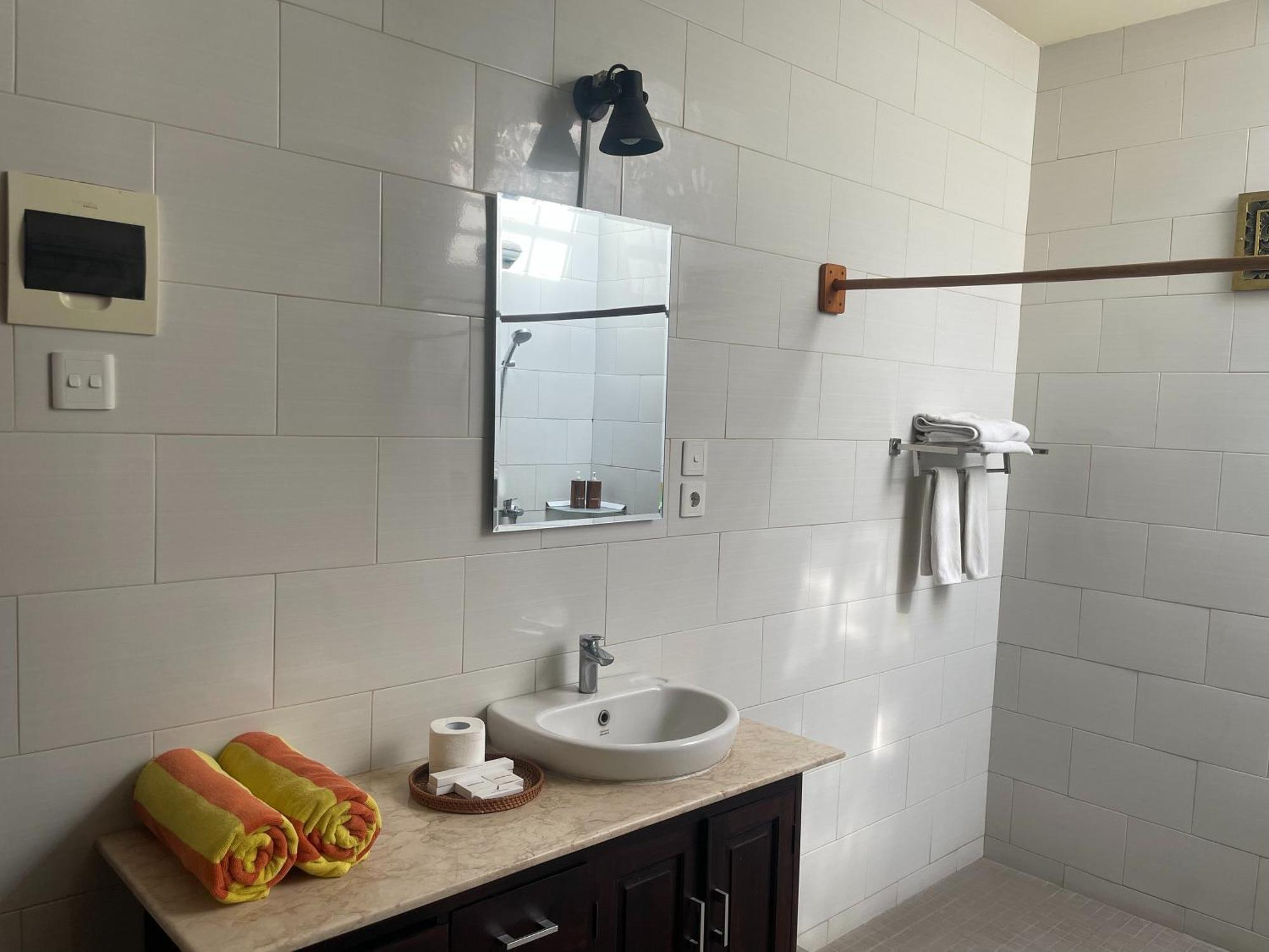Hotel Graha Madesimon Ketewel Exteriér fotografie