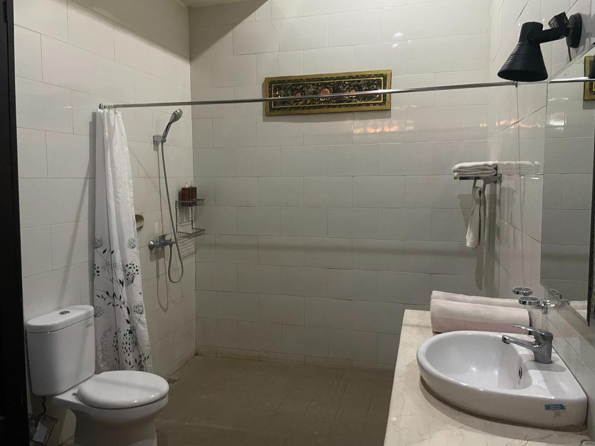 Hotel Graha Madesimon Ketewel Exteriér fotografie